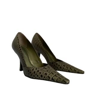 BCBGirls CROC EMBOSSED LEATHER PUMPS SIZE 6B‎